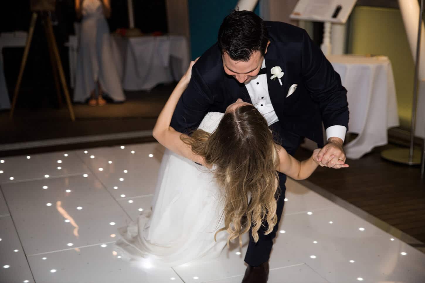 Sails-Noosa-Wedding-First-Dance