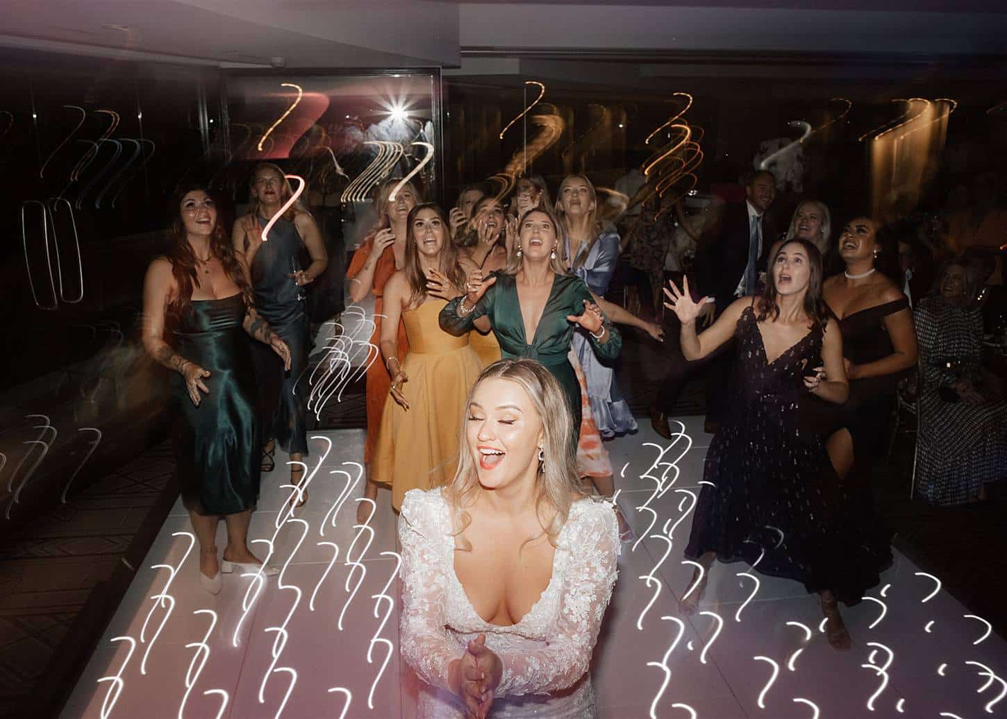 PRO-Blackbird-Starlight-Dance-Floor-Bouquet-Toss