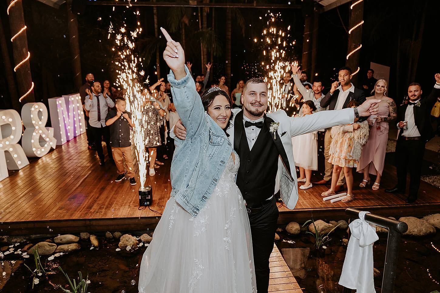 Cedar Creek Lodges Wedding Exit Sparkulars