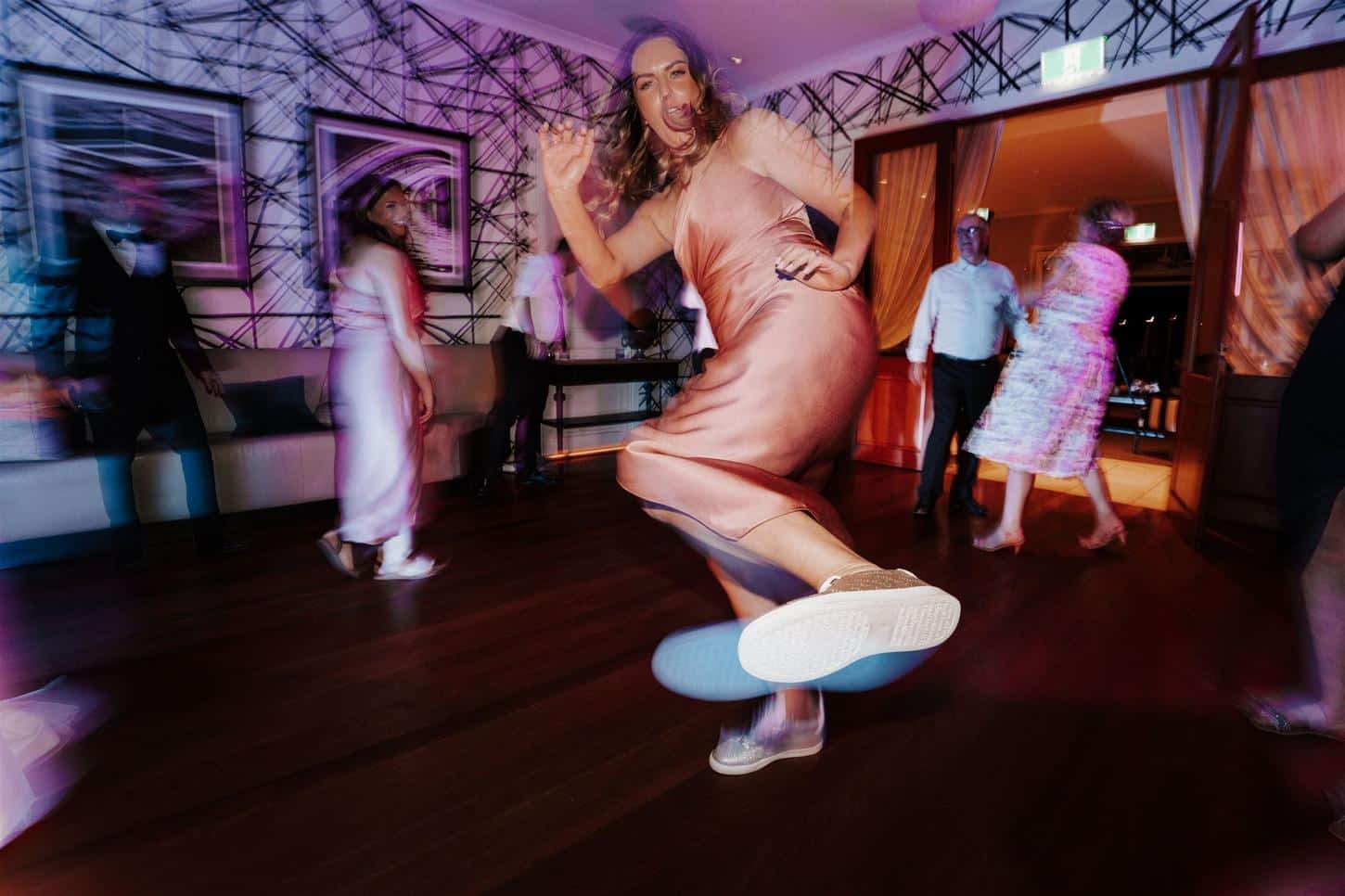 spicers clovelly estate wedding guest dancing